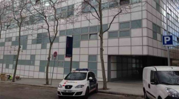 Detenido por la muerte de un hombre la noche de Sant Joan en la calle Lleida Prisión para mujer que robaba a hombres que conocía a través de las redes sociales