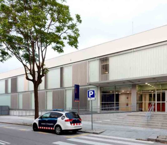 Dos detenidos tras atracar un banco en Barcelona Los mossos investigan una agresión sexual en Sarrià-Sant Gervasi