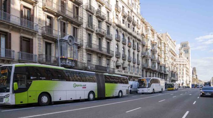 Nuevas ubicaciones de las paradas de bus regular de la ronda de la Universidad Nuevas ubicaciones de las paradas de bus regular de la ronda de la Universidad