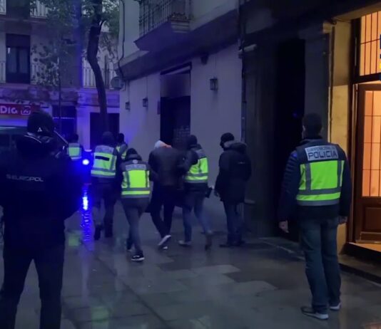 Detenidos tres yihadistas en La Barceloneta Detenidos tres yihadistas en La Barceloneta