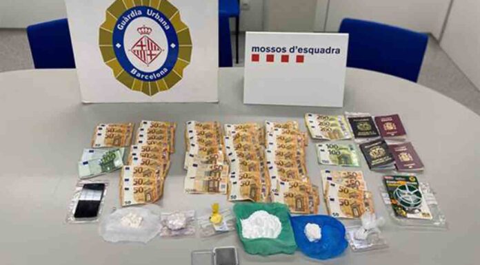 Desmantelados dos puntos de venta de droga en el barrio del Carmel Desmantelados dos puntos de venta de droga en el barrio del Carmel