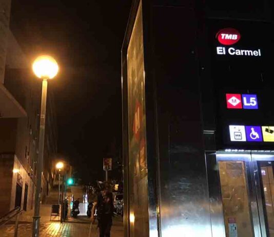 Detenida una pareja por un robo con arma blanca en el metro Detenida una pareja por un robo con arma blanca en el metro