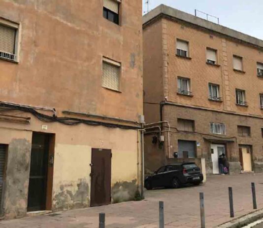 El Ayuntamiento compra tres edificios en Horta para evitar la especulación El Ayuntamiento compra tres edificios en Horta para evitar la especulación y la expulsión de un centenar de vecinos