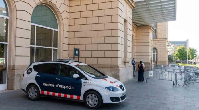 Los Mossos refuerzan los controles en vías rápidas y estaciones del AVE Los Mossos refuerzan los controles en vías rápidas y estaciones del AVE
