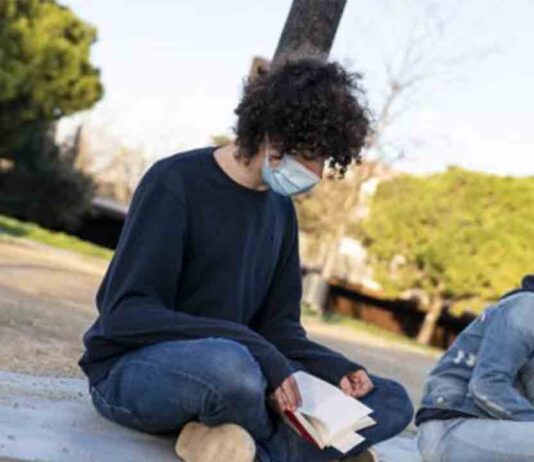 Barcelona apuesta por el empoderamiento de los jóvenes a raíz de la crisis Barcelona apuesta por el empoderamiento de los jóvenes a raíz de la crisis