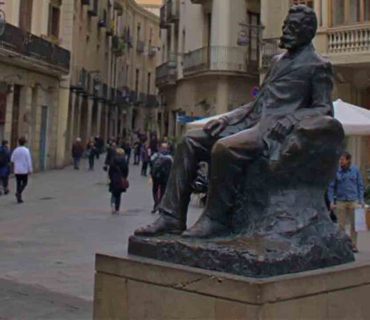 Monumento a Ángel Guimerà Monumento a Ángel Guimerà