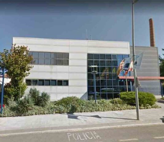 Detenidos dos hombres en Palamós por robo con intimidación Detenidos dos hombres en Palamós por robo con intimidación