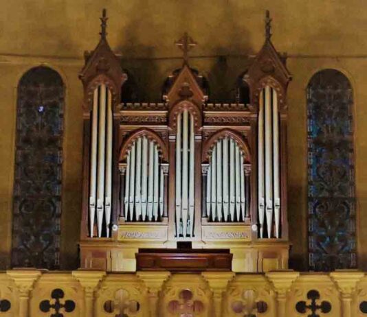 Un órgano Cavaillé-Coll se instala en la cripta de la Sagrada Familia Un órgano Cavaillé-Coll se instala en la cripta de la Sagrada Familia