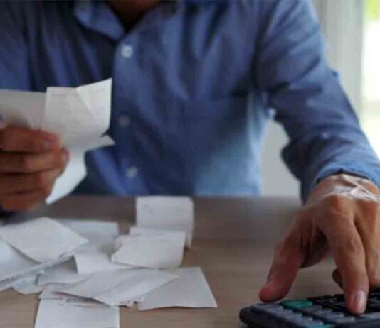 Unos 330.000 autónomos y personas en ERTE reciben la ayuda de la Generalitat Unos 330.000 autónomos y personas en ERTE reciben la ayuda de la Generalitat