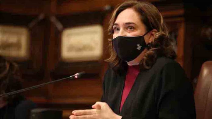 Ada Colau anuncia que deja la red social Twitter Ada Colau anuncia que deja la red social Twitter