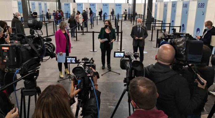 Fira Montjuïc se convierte en el primer centro de vacunación masiva de Barcelona Fira Montjuïc se convierte en el primer centro de vacunación masiva de Barcelona