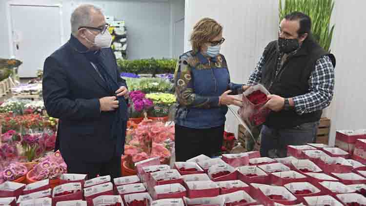 Mercabarna-flor estima la venta de flores por Sant Jordi en 4,2 millones