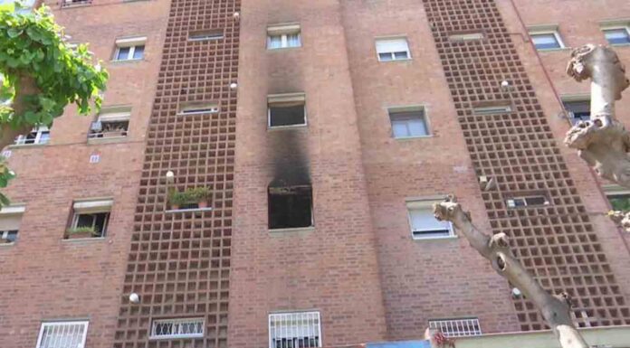 Muere una mujer de 89 años en un incendio en la Zona Franca Muere una mujer de 89 años en un incendio en la Zona Franca