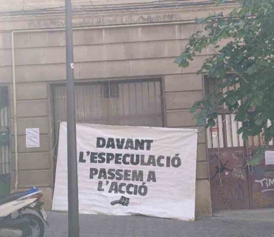 Ocupan un edificio en Gràcia vinculado a un caso grave de acoso inmobiliario Ocupan un edificio en Gràcia vinculado a un caso grave de acoso inmobiliario