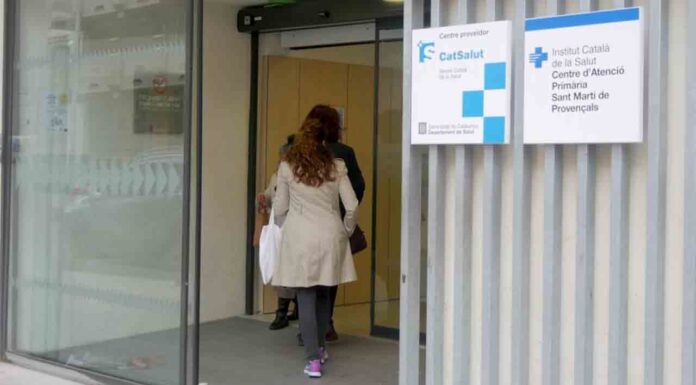 Barcelona pone en marcha 25 puntos de apoyo para la vacunación Barcelona pone en marcha 25 puntos de apoyo para la vacunación