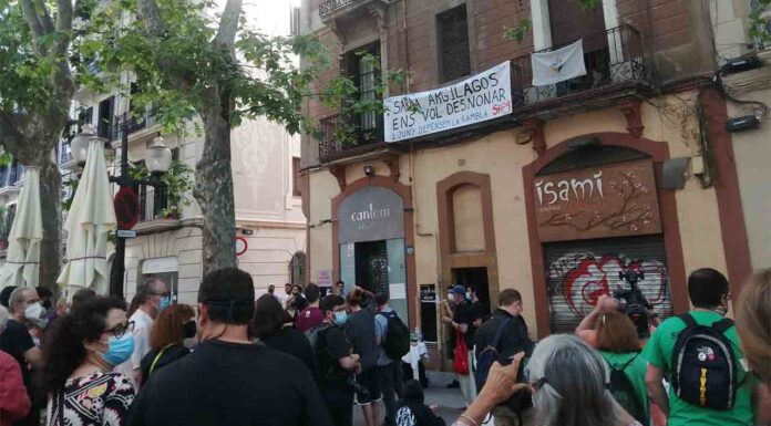 Desahucio en Poblenou de una mujer con movilidad reducida Desahucio en Poblenou de una mujer con movilidad reducida