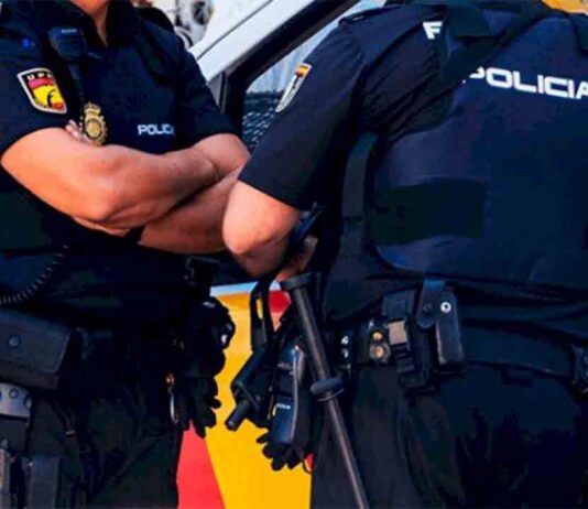 Desarticulada una organización que explotaba laboralmente a extranjeros en supermercados Desarticulada una organización que explotaba laboralmente a extranjeros en supermercados