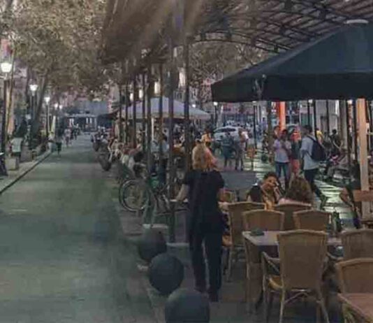 Un hombre en estado grave por un tiro en la Avenida Gaudí Un hombre en estado grave por un tiro en la Avenida Gaudí