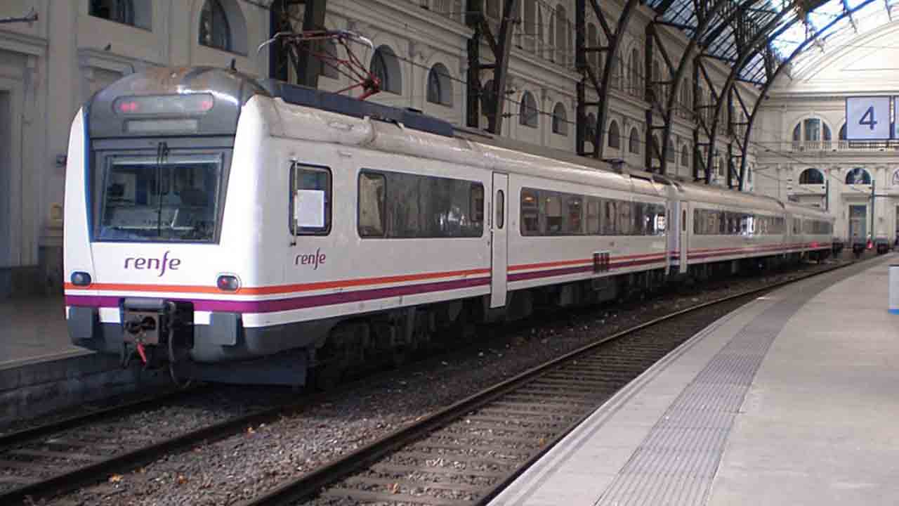 Un hombre es atropellado por un tren en la Estación de Francia