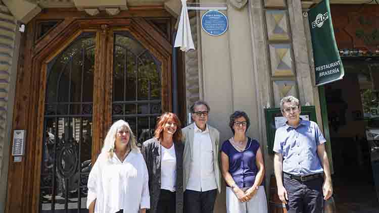 Barcelona dedica una placa a Maria Aurèlia Capmany
