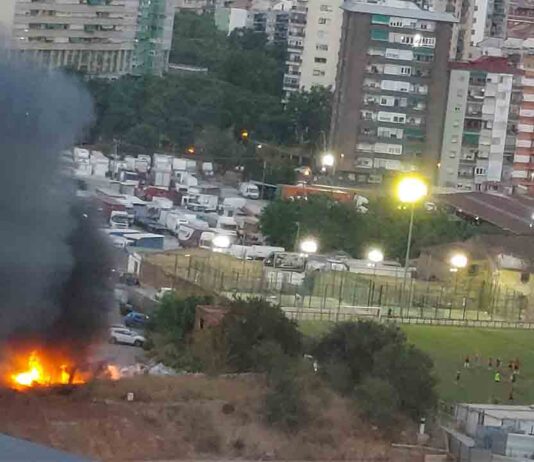 Se desata un pequeño incendio en La Verneda i la Pau Se desata un pequeño incendio en La Verneda i la Pau