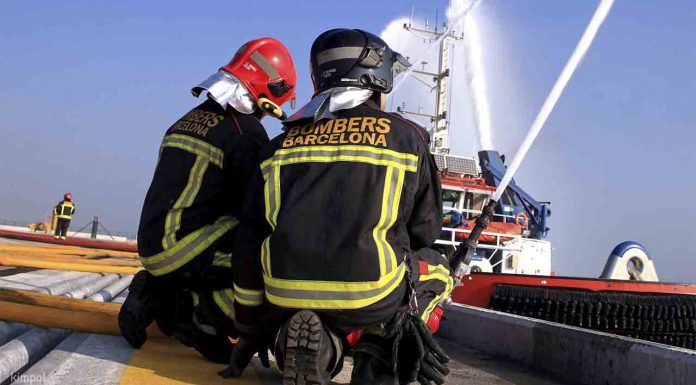 Dos bomberos de Barcelona viajan a Haití en una misión de ayuda con la UE Dos bomberos de Barcelona viajan a Haití en una misión de ayuda con la UE