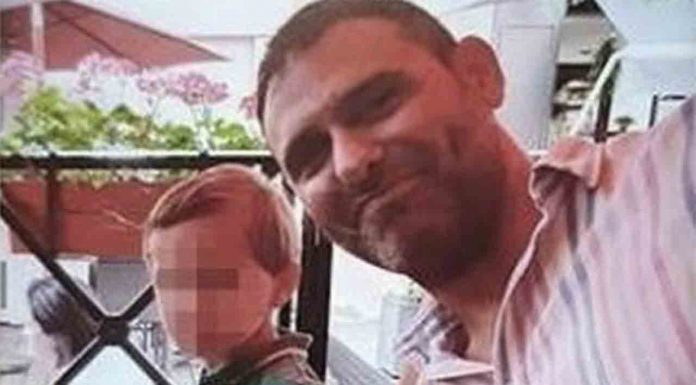 Encuentran ahorcado al padre que mató a su hijo en el hotel del Paralelo Encuentran ahorcado al padre que mató a su hijo en el hotel del Paralelo