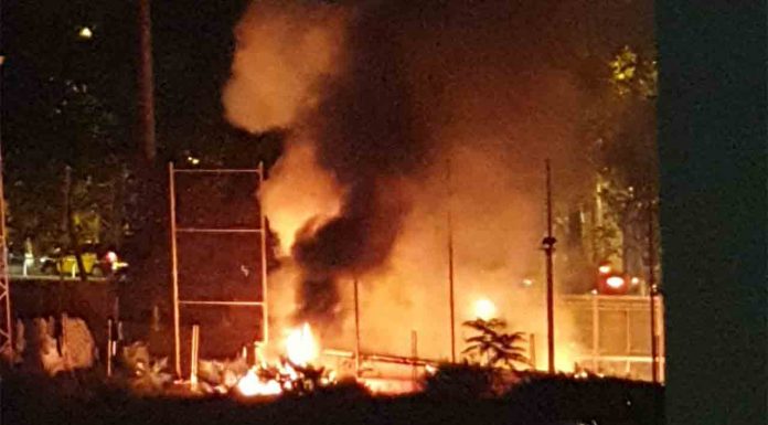 Vídeo: Explosión en el antiguo campo de futbol de Magoria Explosión en el antiguo campo de futbol de Magoria