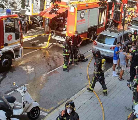 Incendio en un bloque de viviendas del Eixample Incendio en un bloque de viviendas del Eixample