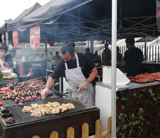 La Barceloneta celebra su primera fira medieval La Barceloneta celebra su primera fira medieval