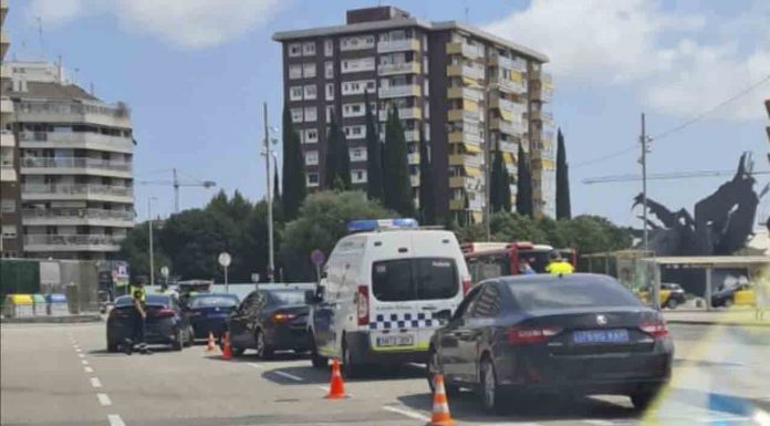 La Guàrdia Urbana intensifica la campaña de control a los VTC La Guàrdia Urbana intensifica la campaña de control a los VTC