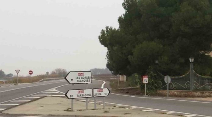 Los camiones no pueden circular por un tramo de la N-240 a partir de hoy Los camiones no pueden circular por un tramo de la N-240 a partir de hoy