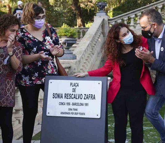 Barcelona dedica una plaza a Sonia Rescalvo en la Ciudadela, asesinada por ser transexual Barcelona dedica una plaza a Sonia Rescalvo en la Ciudadela, asesinada por ser transexual