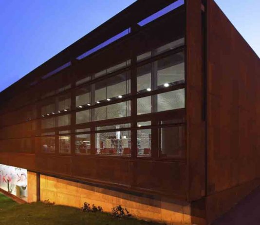 Nou Barris rebautiza con el nombre de Rafa Juncadella la Biblioteca Les Roquetes Nou Barris rebautiza con el nombre de Rafa Juncadella la Biblioteca Les Roquetes