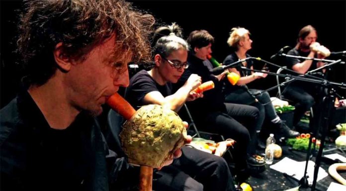 Comida para 200 personas en la Barceloneta con alimentos recuperados Comida para 200 personas en la Barceloneta con alimentos recuperados