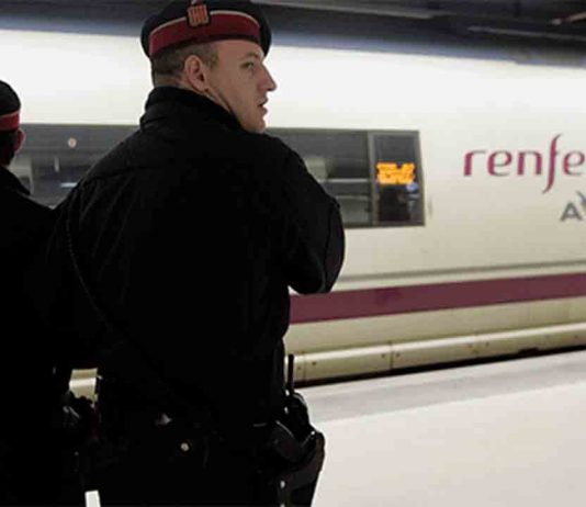 Encuentran a una persona muerta en la estación de Sants Encuentran a una persona muerta en la estación de Sants