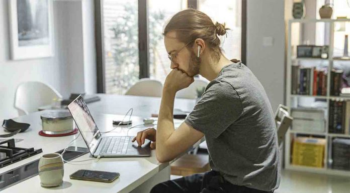 La Seguridad Social registra 102.474 afiliados más en octubre La Seguridad Social registra 102.474 afiliados más en octubre