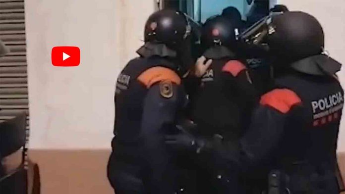 Cuatro detenidos por venta de cocaína en un piso de Collblanc-La Torrassa