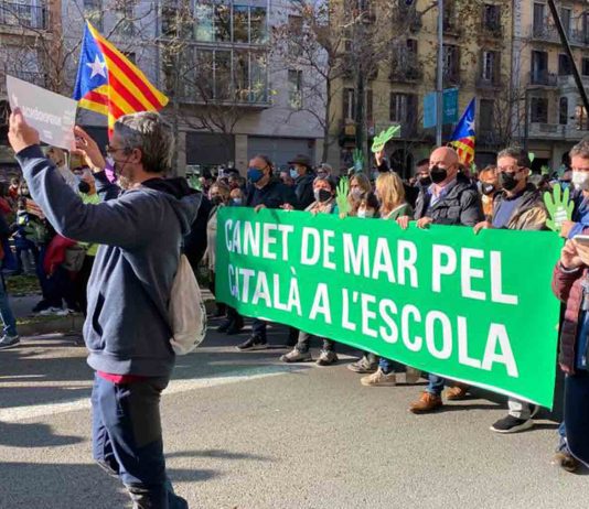 Manifestación en Barcelona en defensa del catalán Manifestación en Barcelona en defensa del catalán