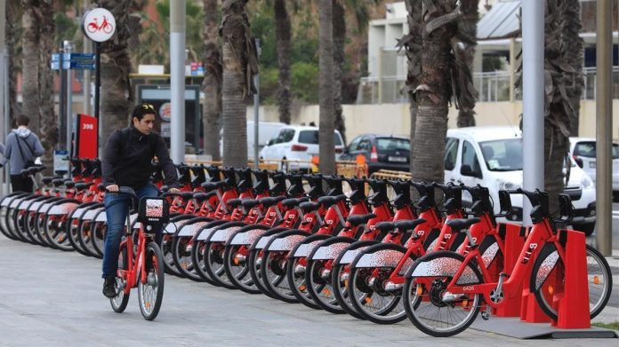 Barcelona congela las tarifas de Bicing y parques para el próximo año