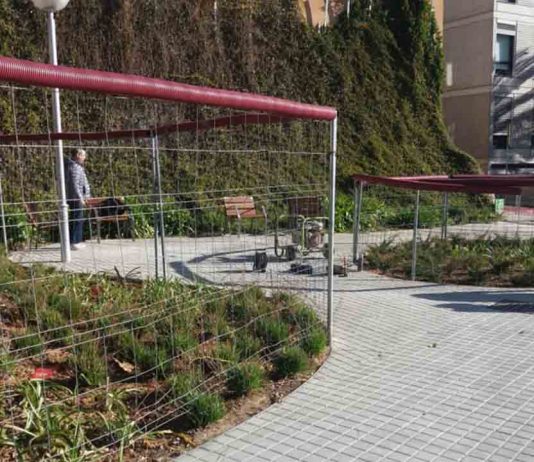 Finalizan las obras de mejora en los bordes de las aceras de Via Augusta, en Sarrià Finalizan las obras de mejora en los bordes de las aceras de Via Augusta, en Sarrià