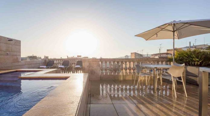 Barcelona otorga un millón de euros en ayudas a empresas de turismo y ocio Barcelona otorga un millón de euros en ayudas a empresas de turismo y ocio