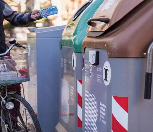 Terminan los cambios en la recogida puerta a puerta de Sant Andreu de Palomar Terminan los cambios en la recogida puerta a puerta de Sant Andreu de Palomar