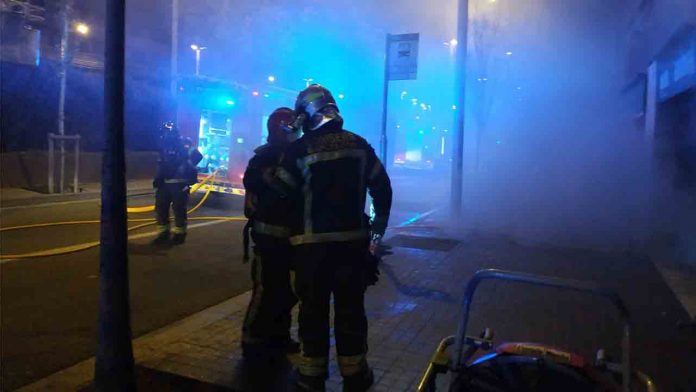 Un muerto en un incendio en el barrio de La Maternitat i Sant Ramon