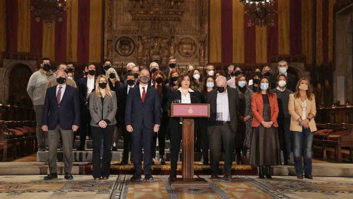 Declaración Institucional de los 41 concejales y concejalas del Ayuntamiento de Barcelona en relación a la invasión de Ucrania