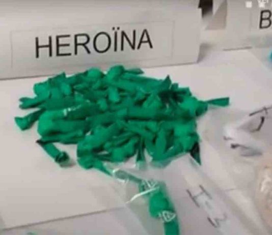 Desmantelado un piso en Hospitalet de Llobregat donde se vendía y consumía heroína Desmantelado un piso en Hospitalet donde se vendía y consumía heroína