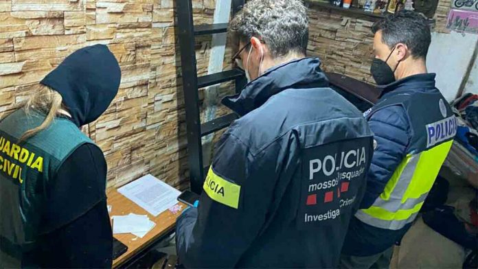Dispositivo policial en Cornellà y Hospitalet contra una banda dedicada a robos en todo el estado