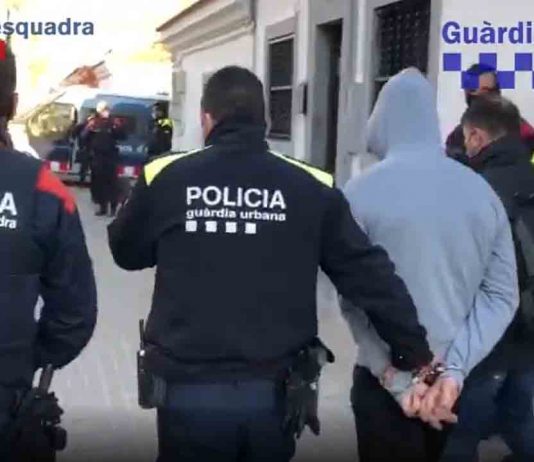 Dos detenidos por venta de drogas en Can Peguera Dos detenidos por venta de drogas en Can Peguera