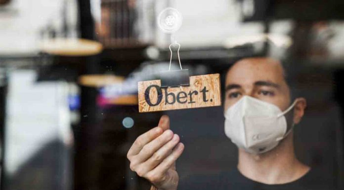 El comercio de Barcelona ampliará su horario en domingos y festivos El comercio de Barcelona ampliará su horario en domingos y festivos