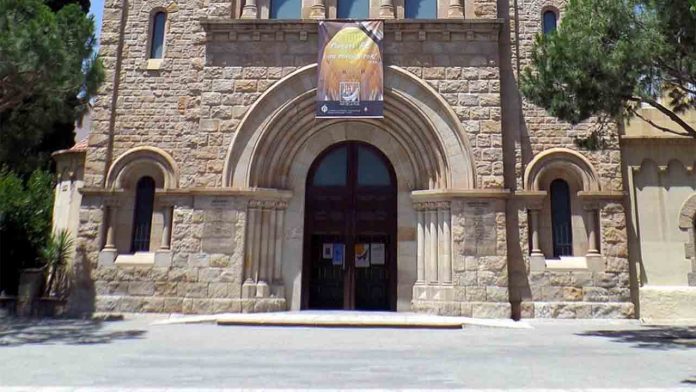 Detenido un cura en Castelldefels acusado de pagar a menores por sexo
